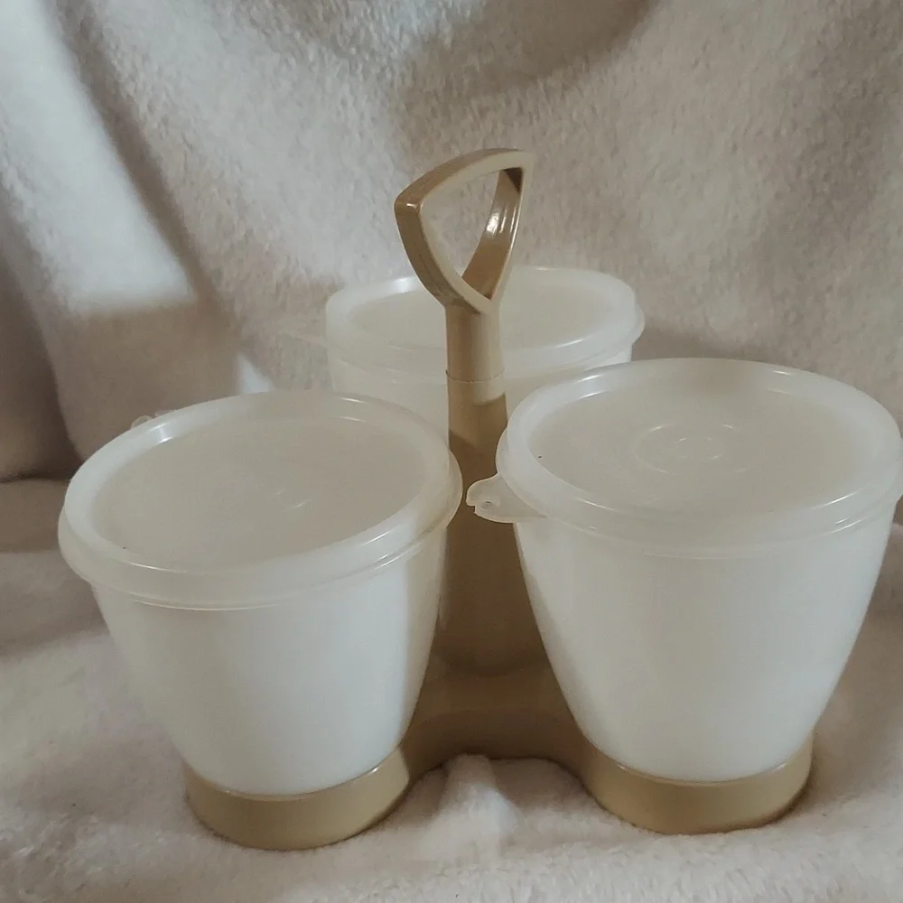 Tupperware condiment Caddy Trio
